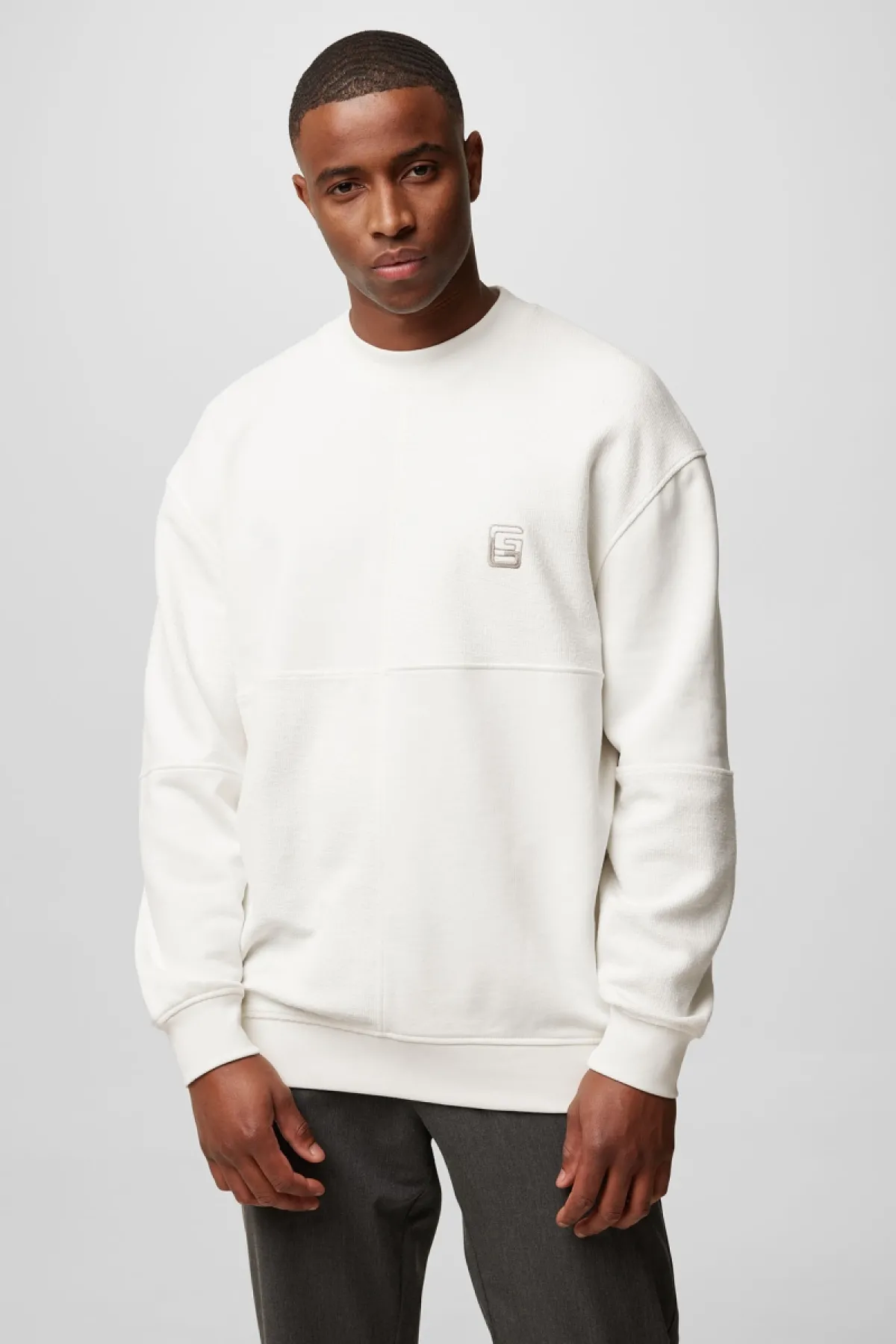 Monogram crewneck off-white