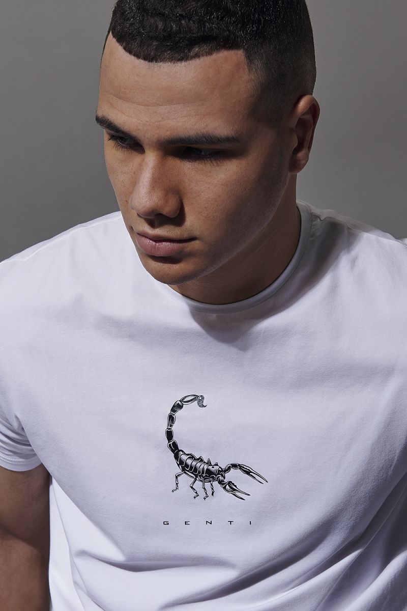 T-SHIRT SCHORPIOEN WIT