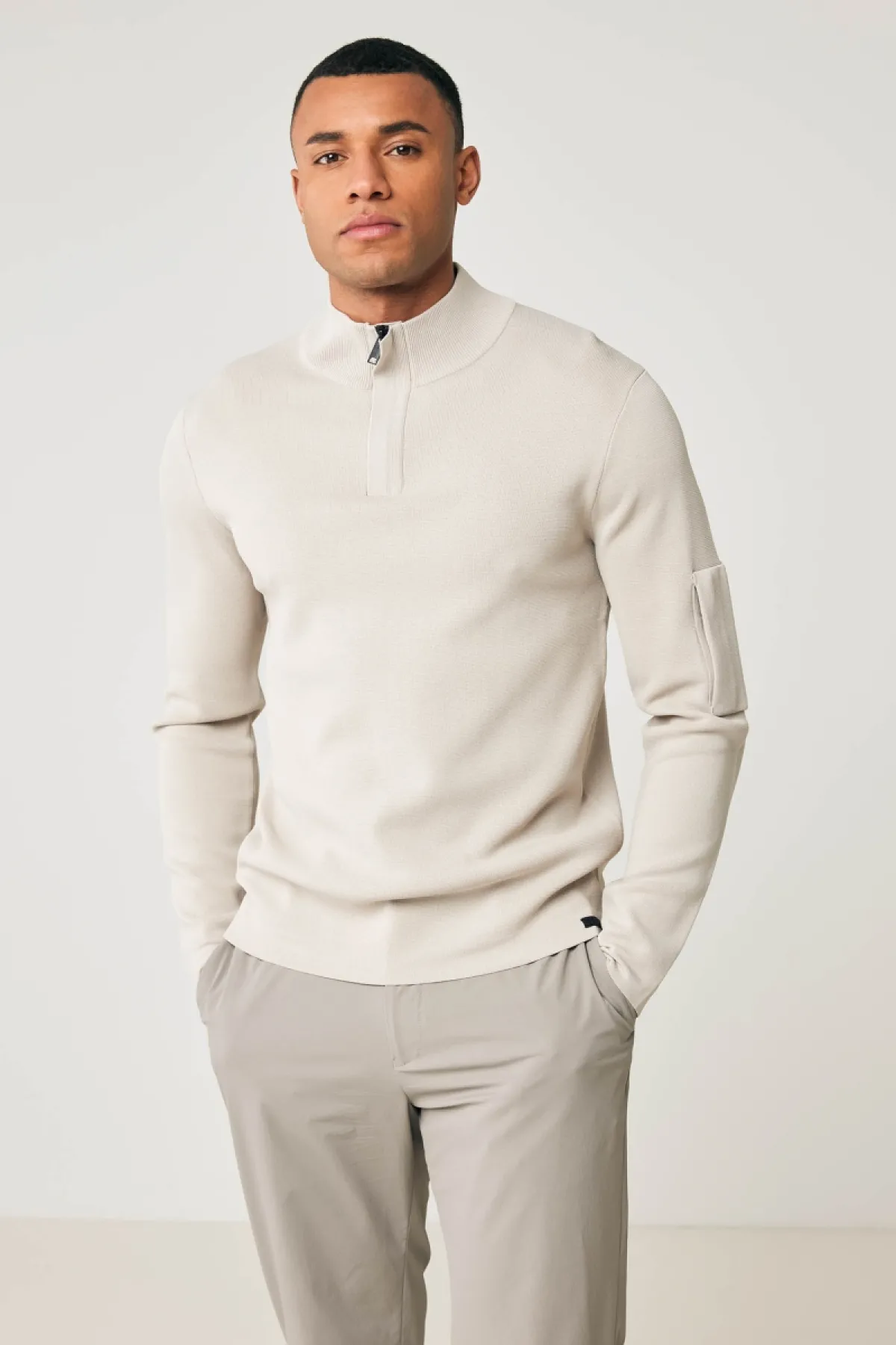 Half zip pocket beige