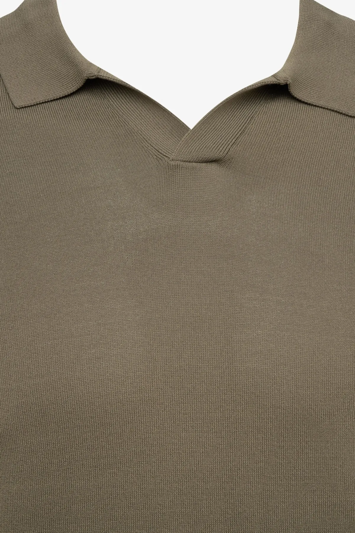 No button polo mud