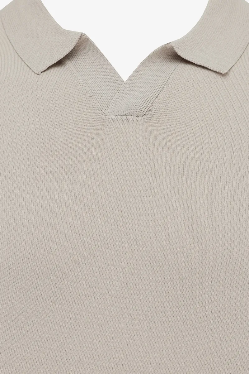 No button polo beige