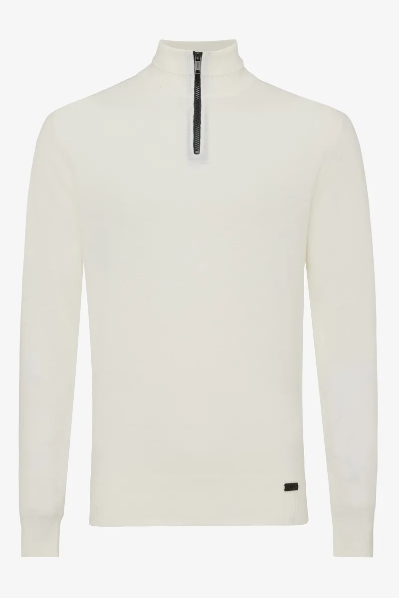 Half zip off-white