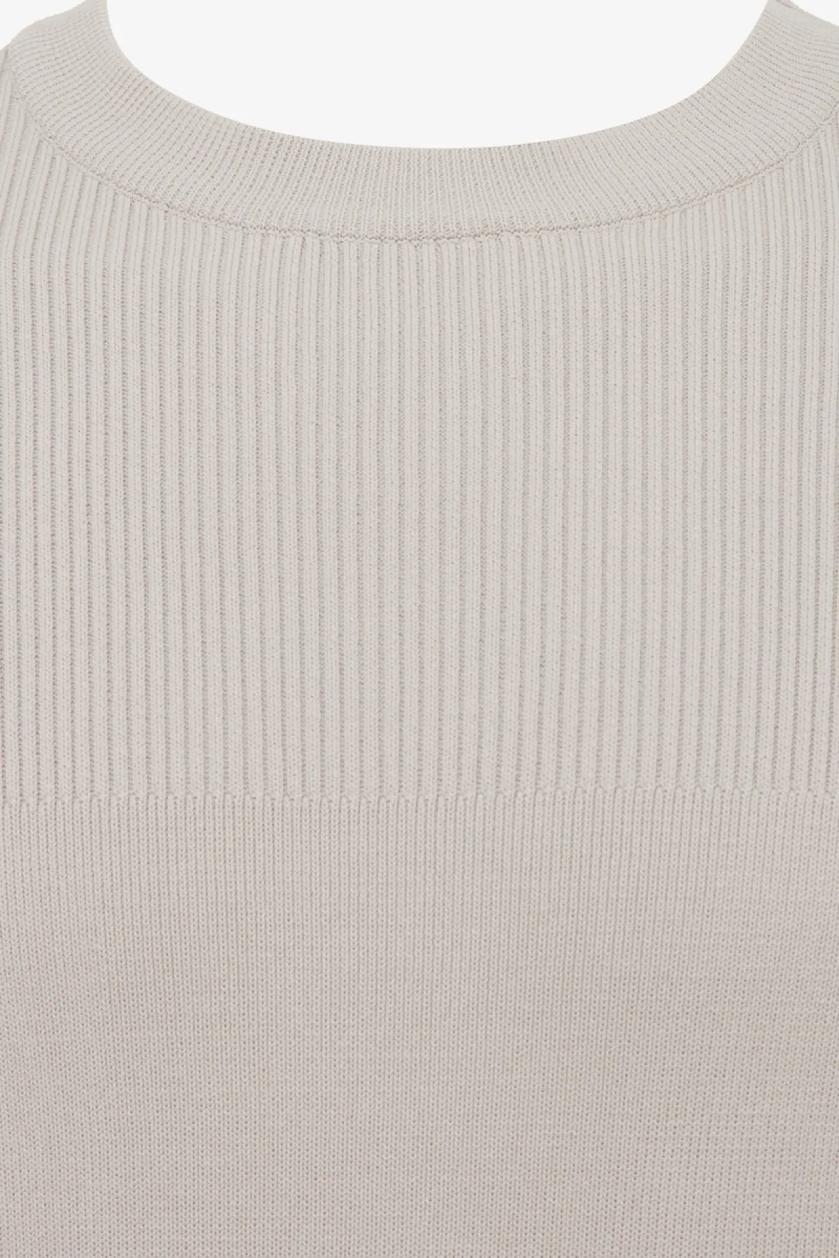 Round neck beige