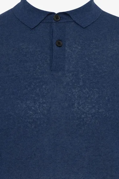 Knitted polo blauw