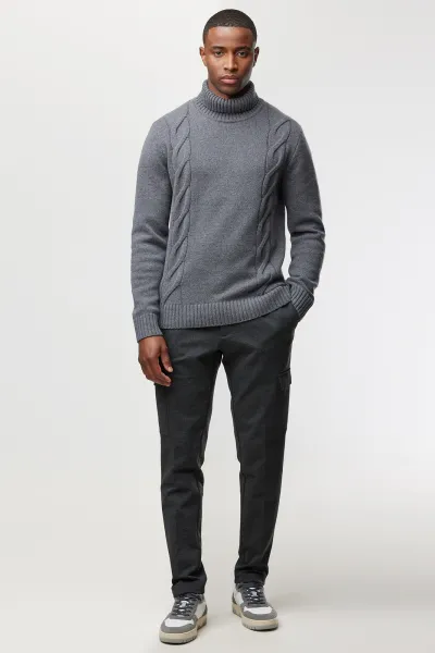 Cable Knit Roll Neck | Grijs