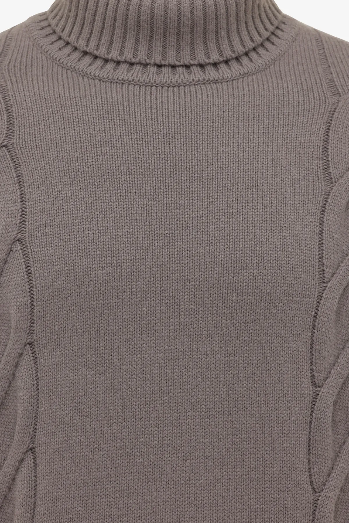 Cable Knit Roll Neck | Bruin