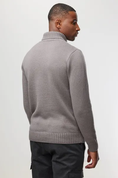 Cable Knit Roll Neck | Bruin
