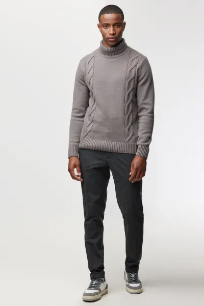 Cable Knit Roll Neck | Bruin