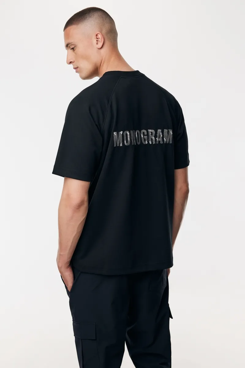 Monogram Raglan T-shirt | Zwart