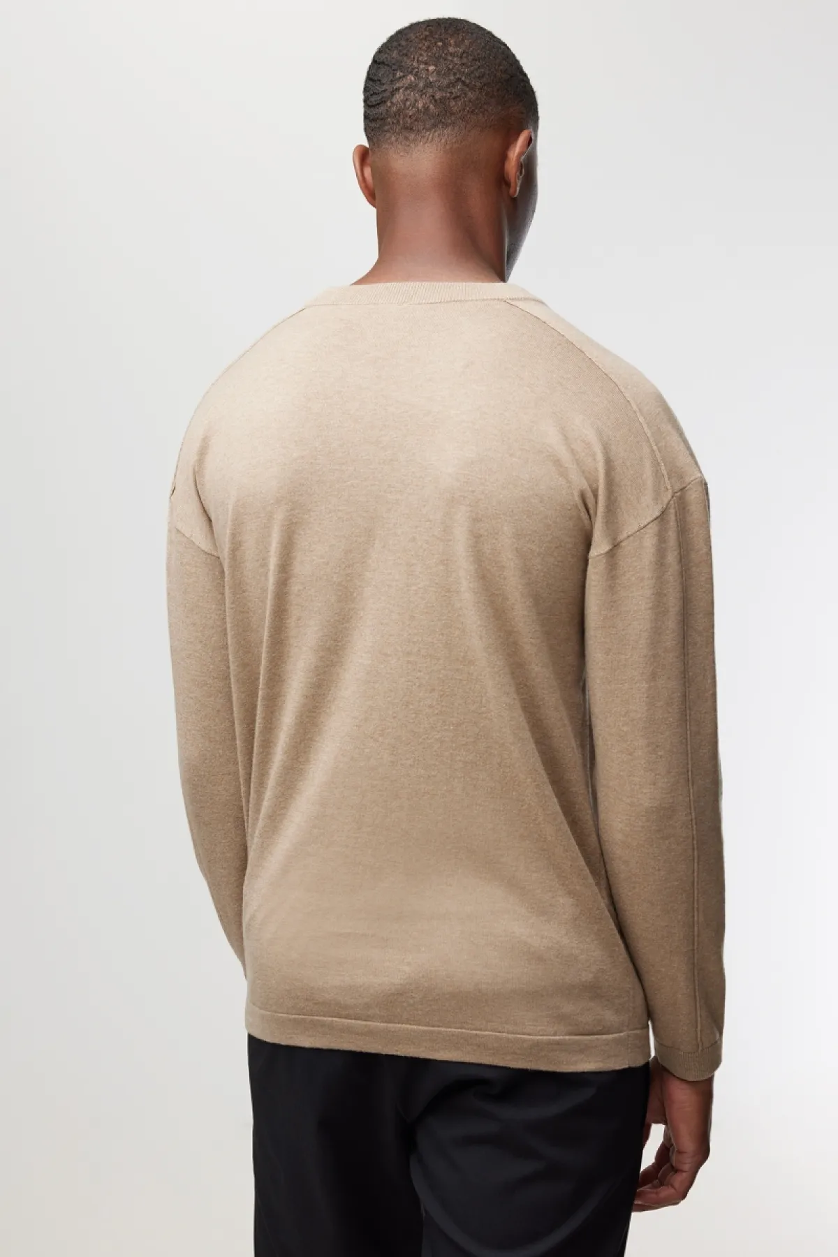 Relaxed round neck | Zand