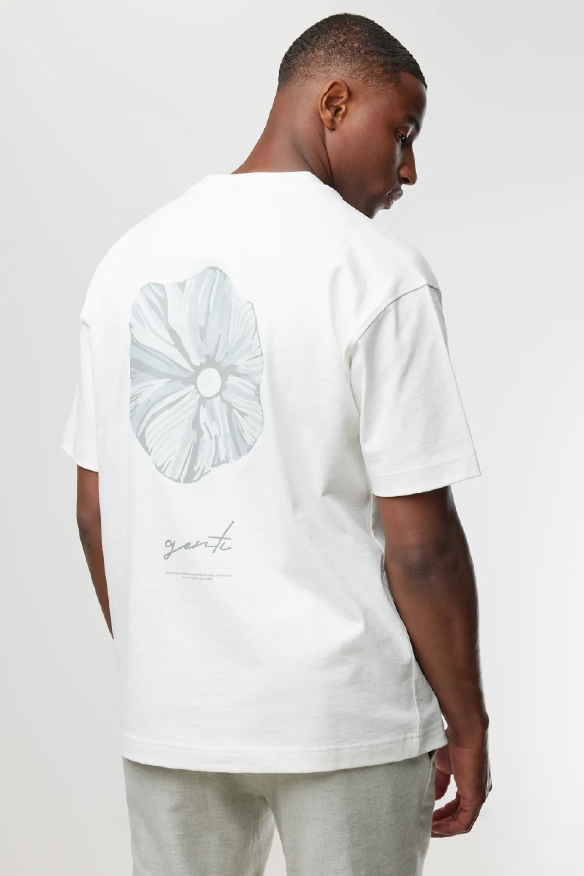 T-shirt flowerprint | Wit