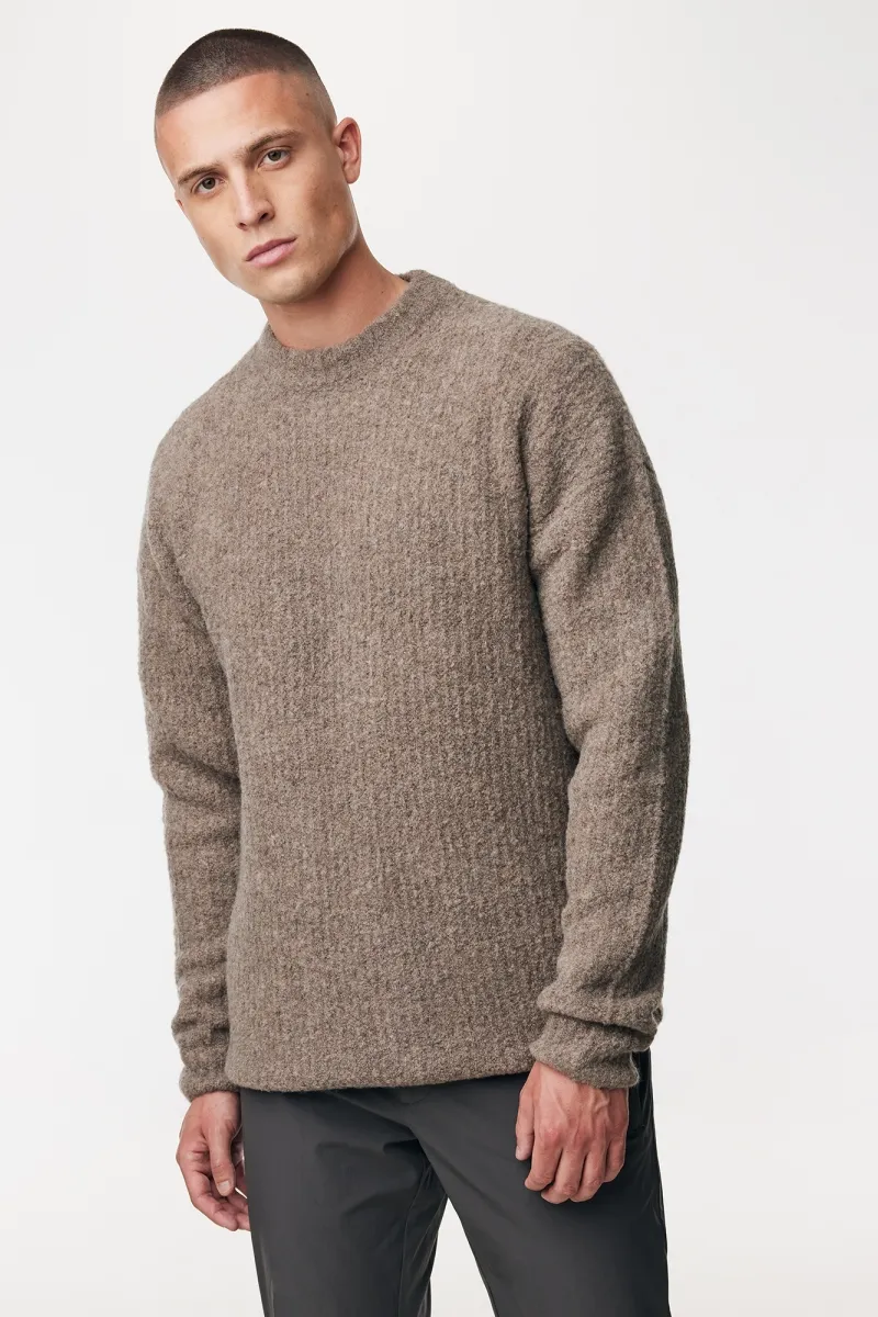 Monogram Relaxed Round Neck | Bruin