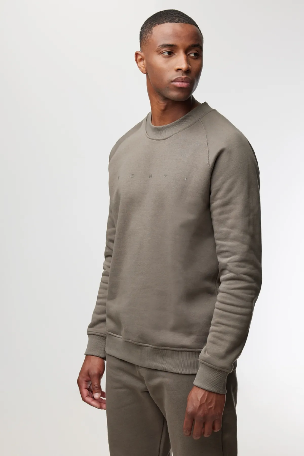 Basic Sweater | Bruin