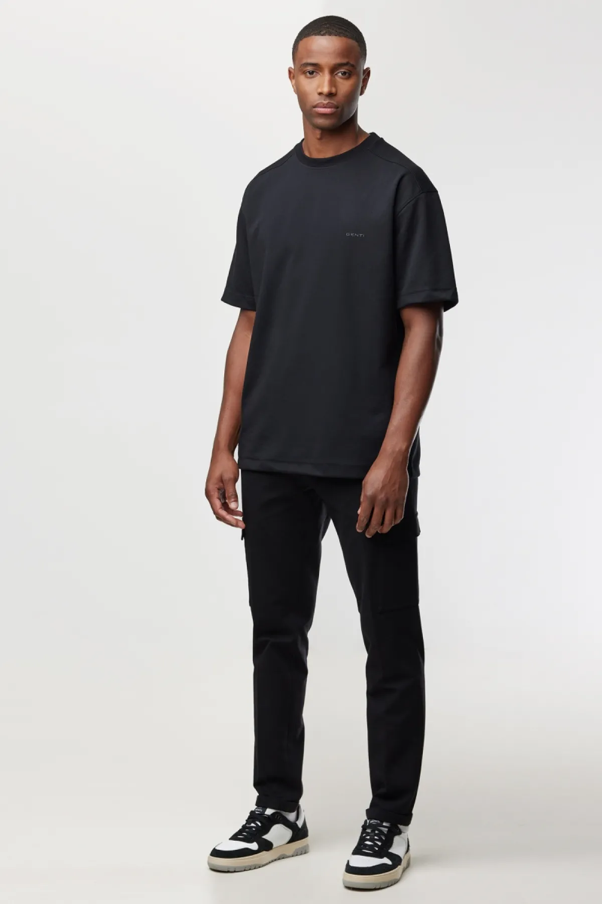 Cargo | Zwart