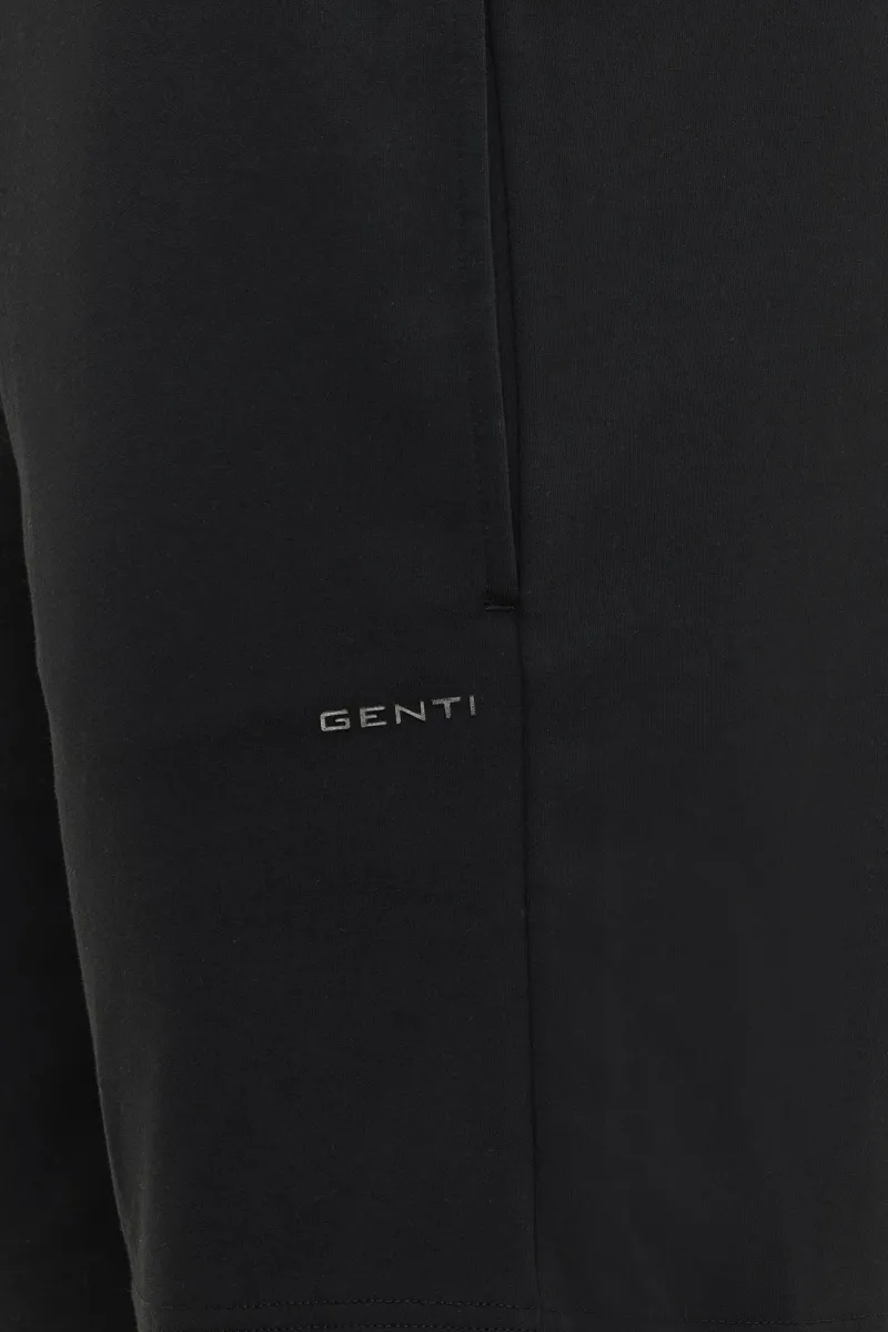 Tech Sweatshort | Zwart