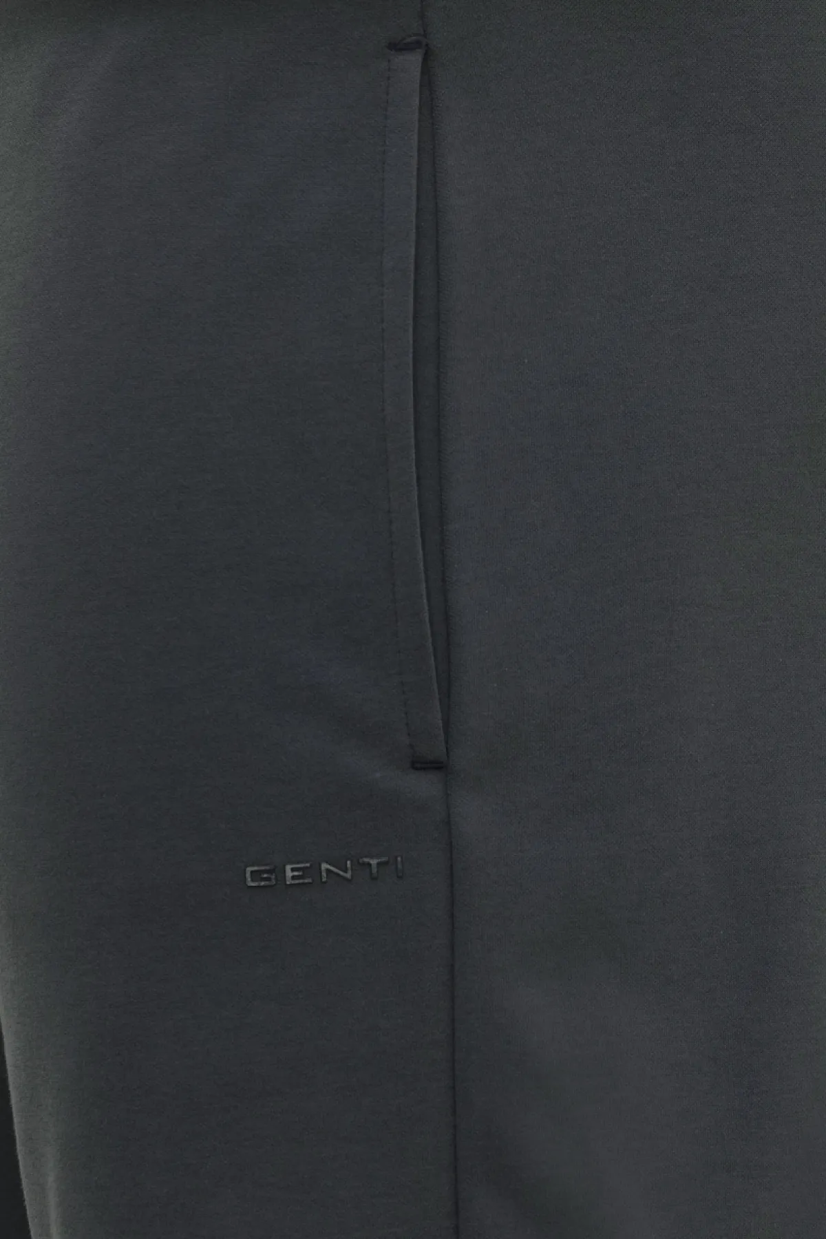 Tech Sweatshort | Donkergrijs