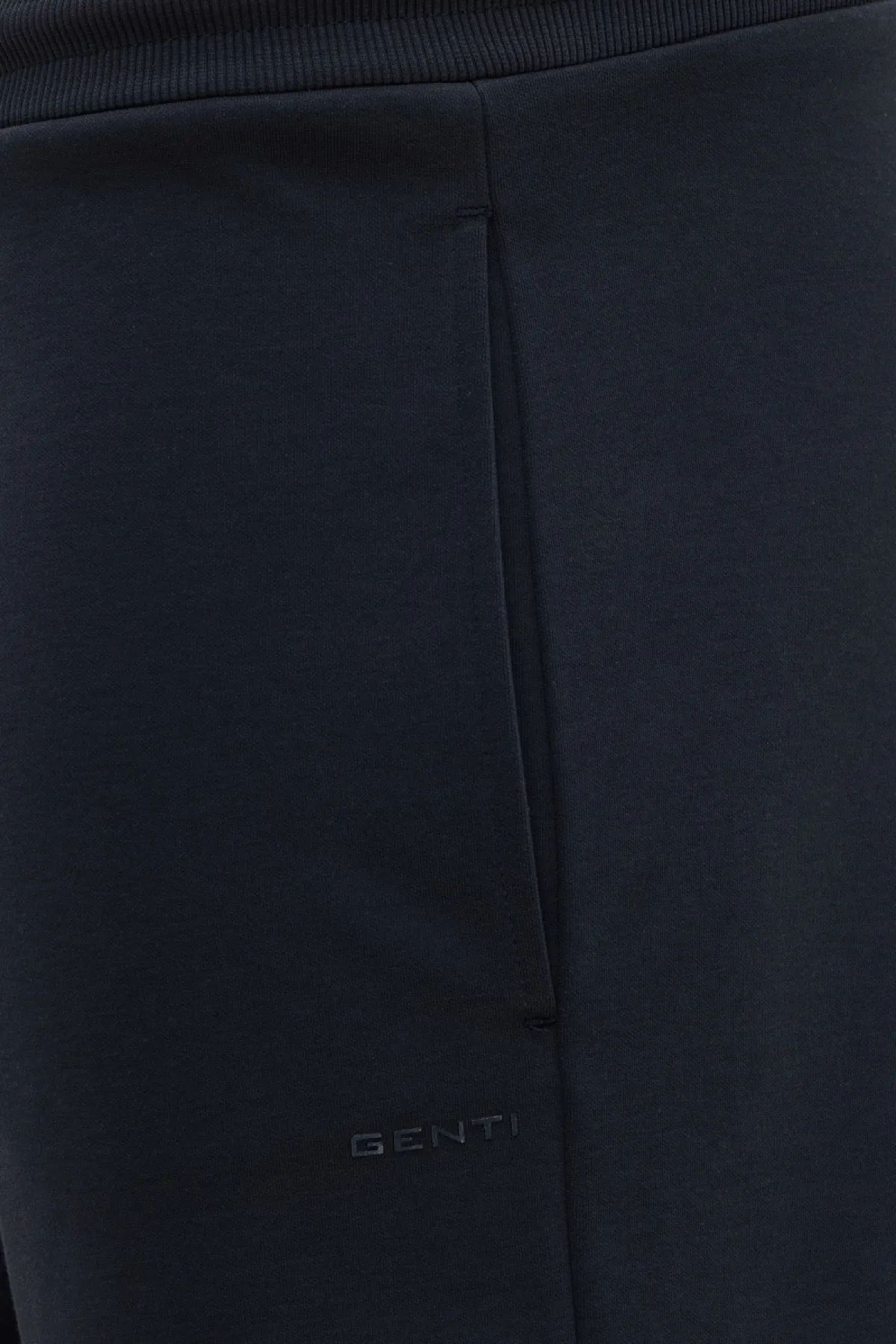 Tech Sweatshort | Donkerblauw