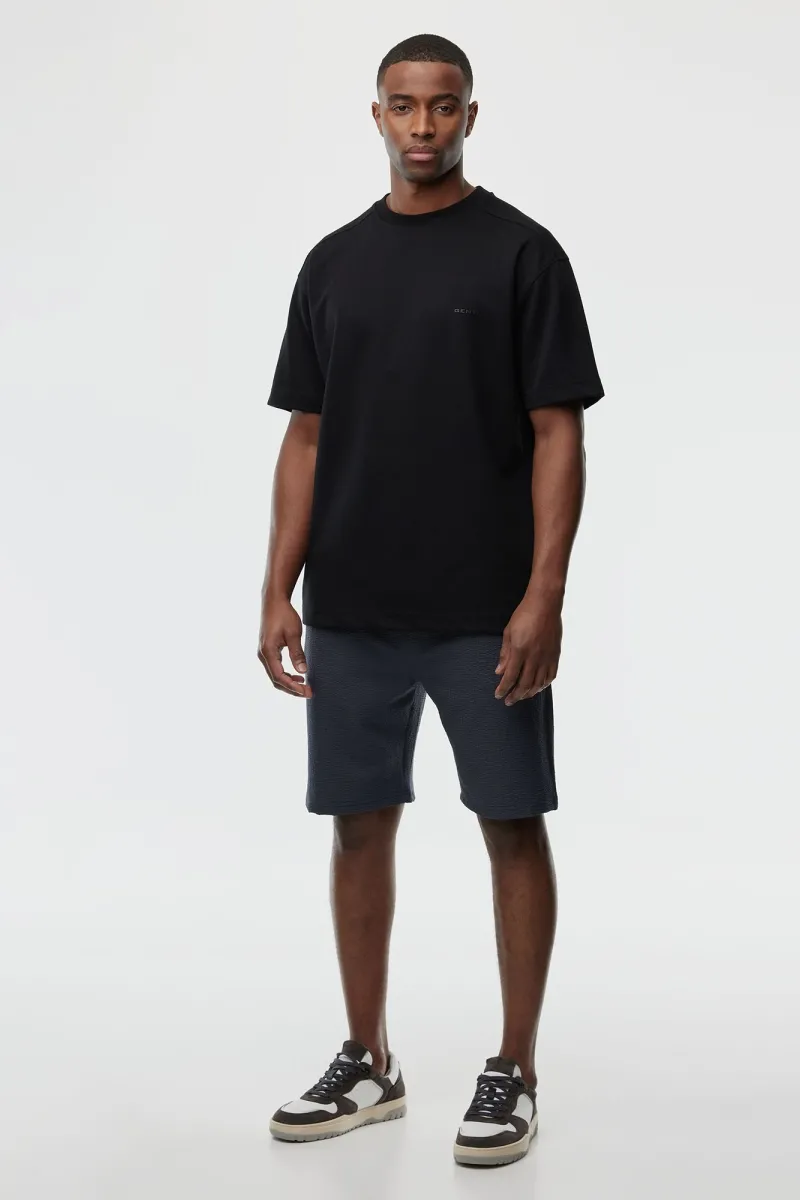 Monogram Short | Donkergrijs