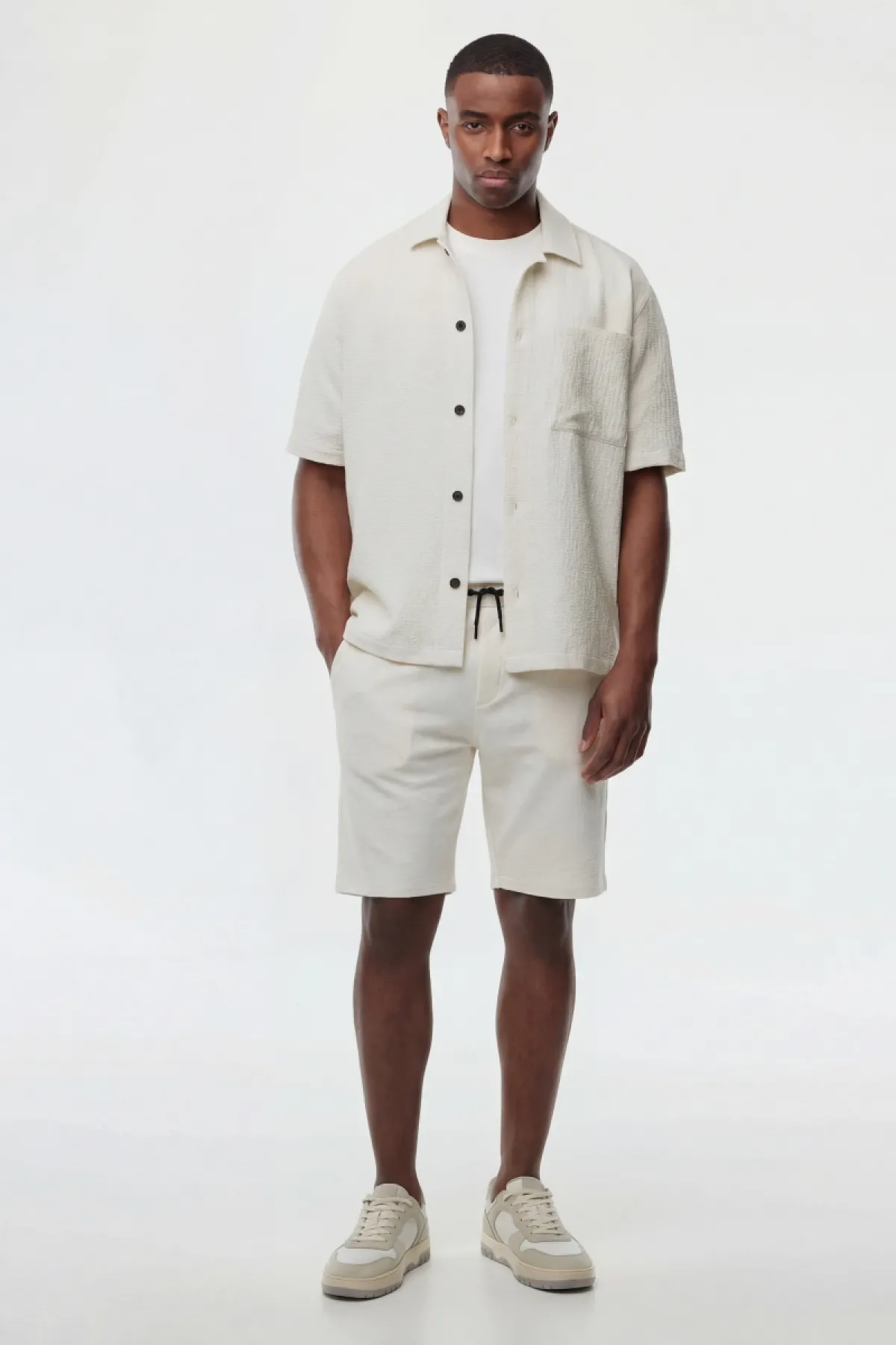 Monogram Short | Off-white