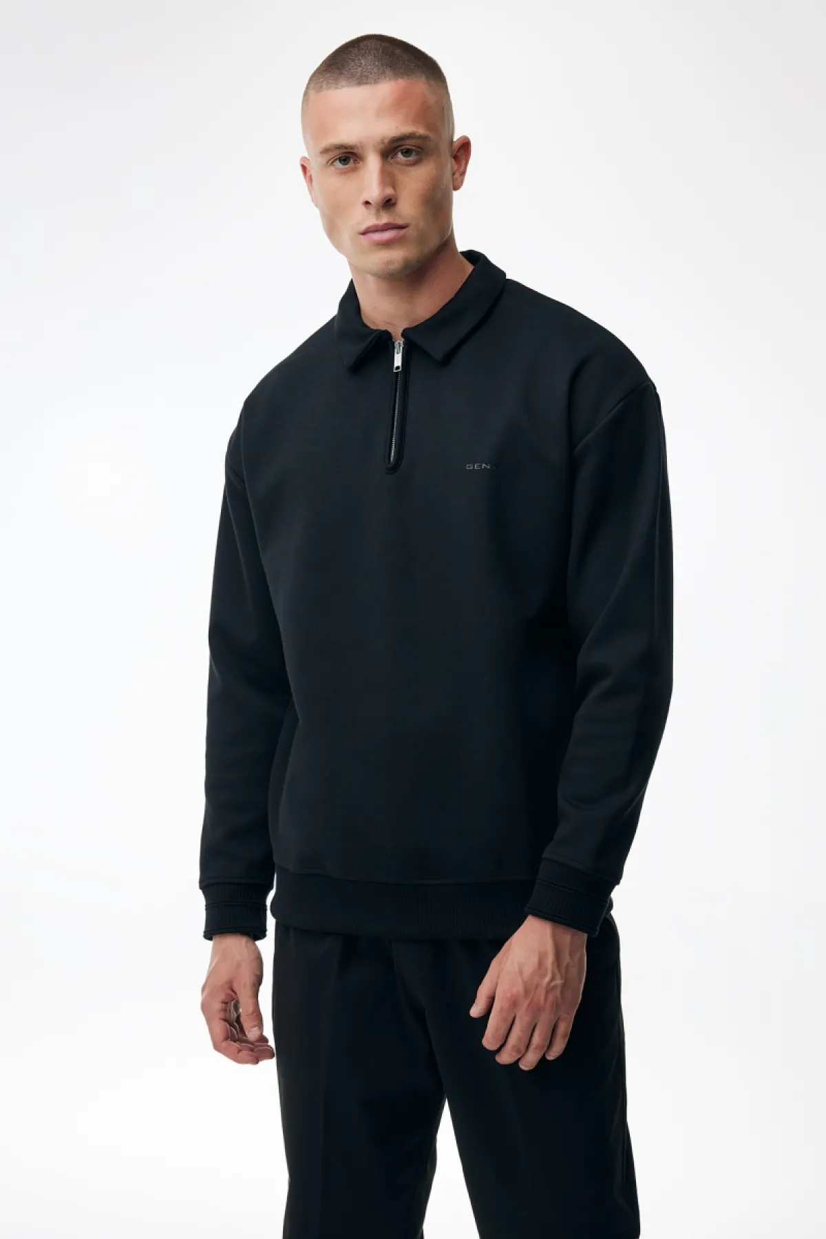Polo Zip Sweater | Zwart