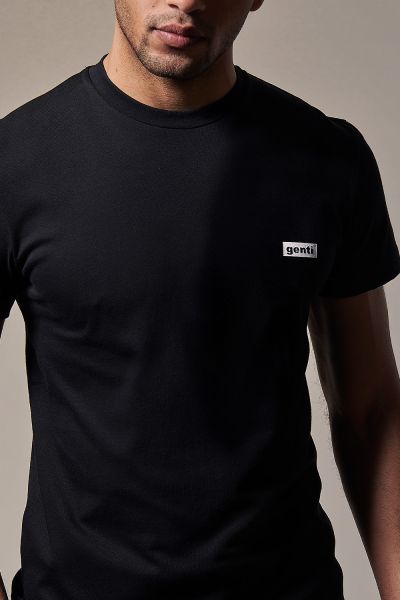 T-shirt undisputed zwart