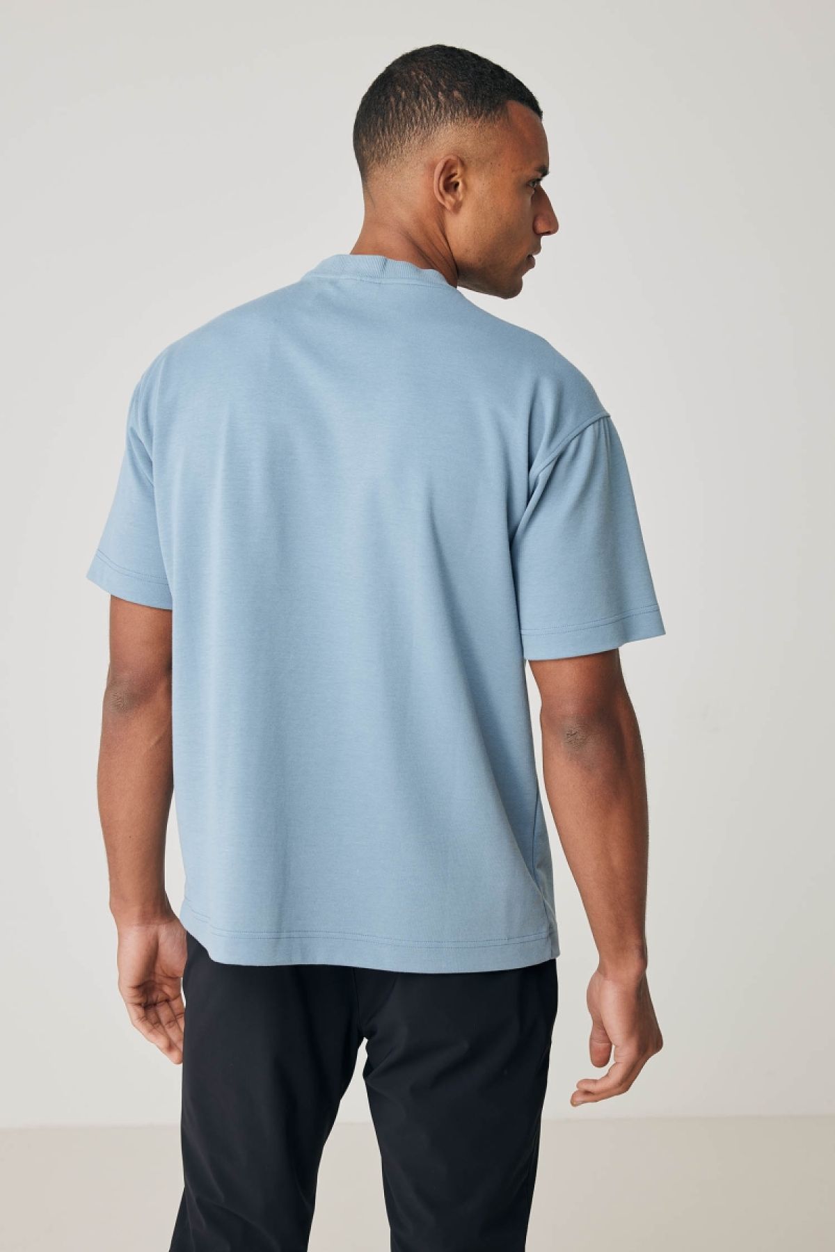 Relaxed fit tee pocket blauw