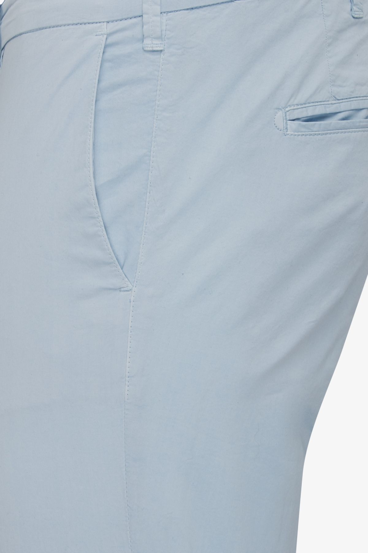 Chino Billy Lichtblauw