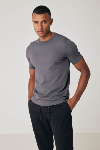 Cool dry T-shirt wit