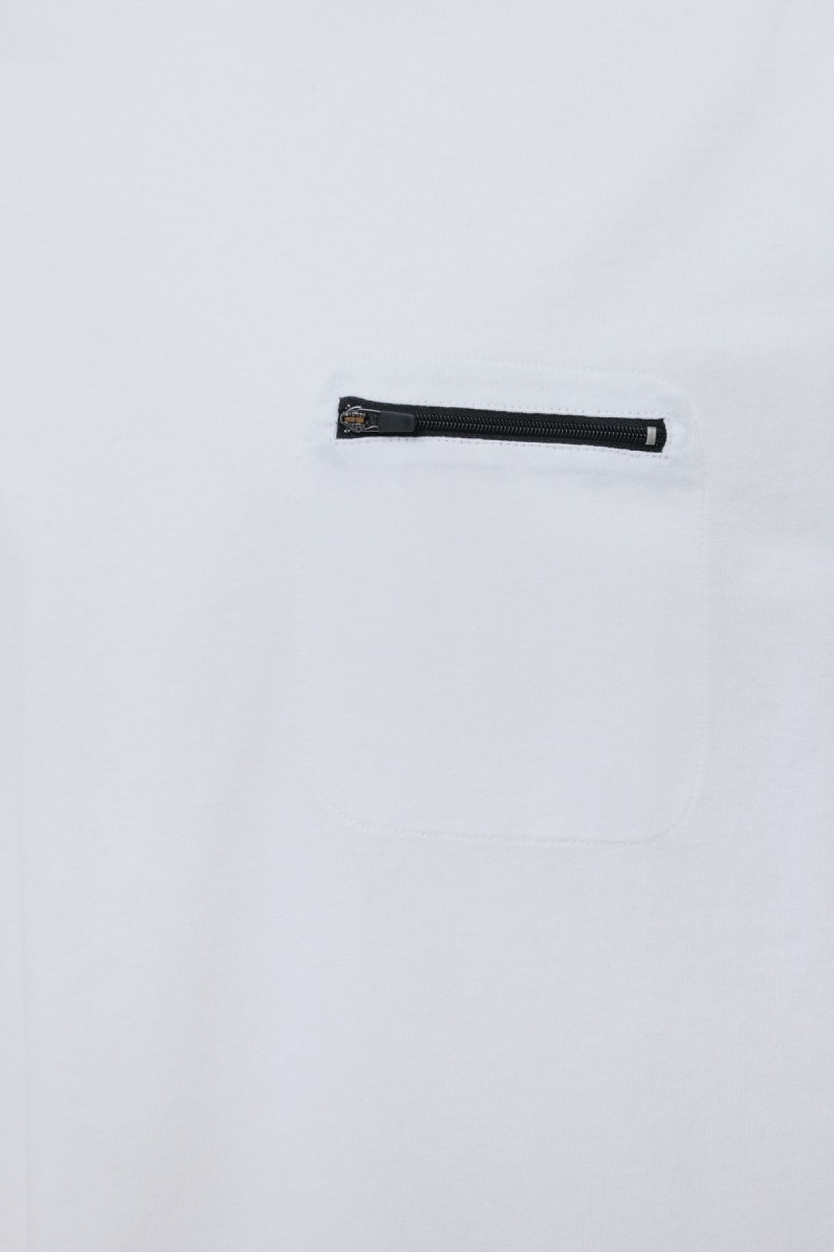 T-shirt zip wit