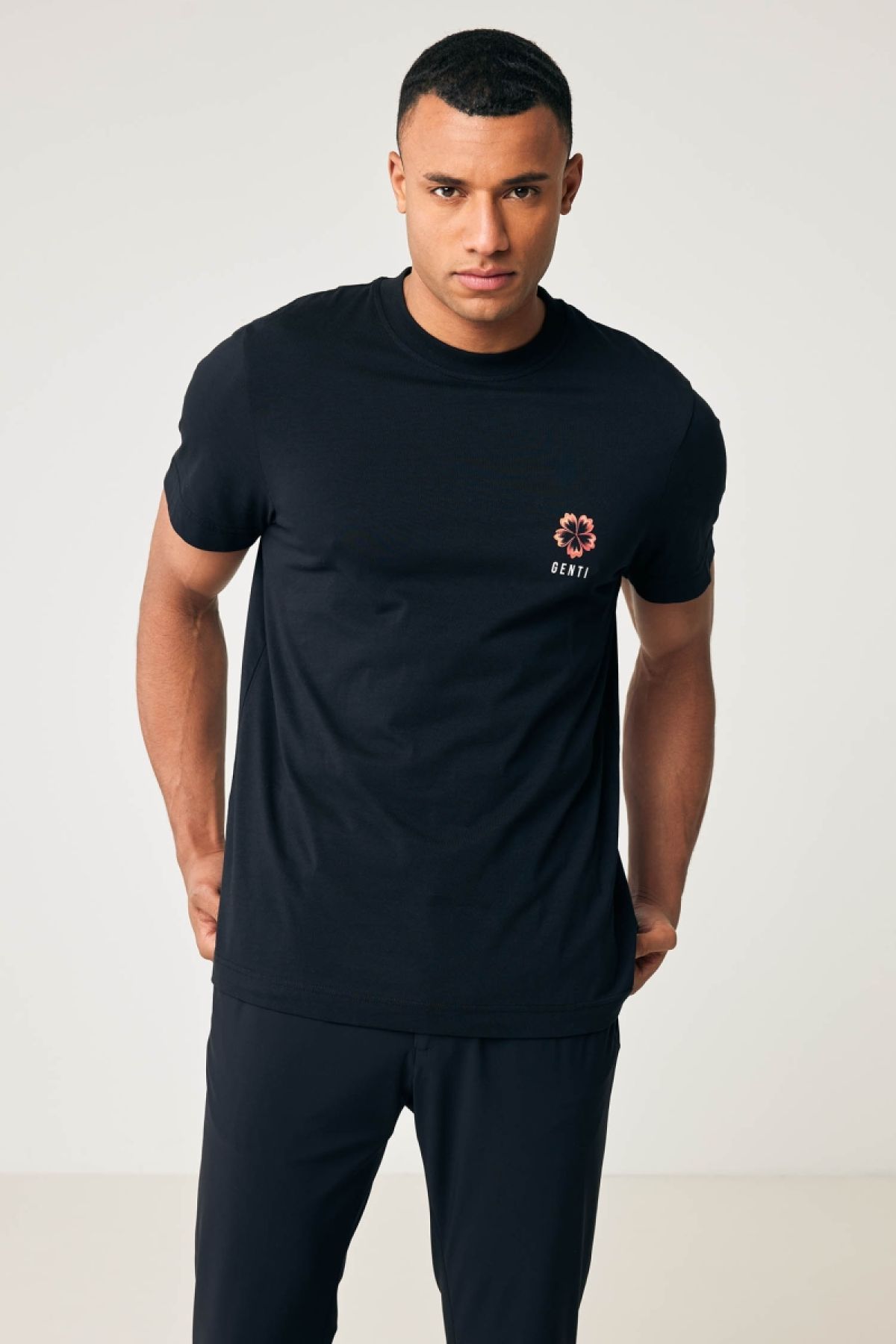 T-shirt flower print black