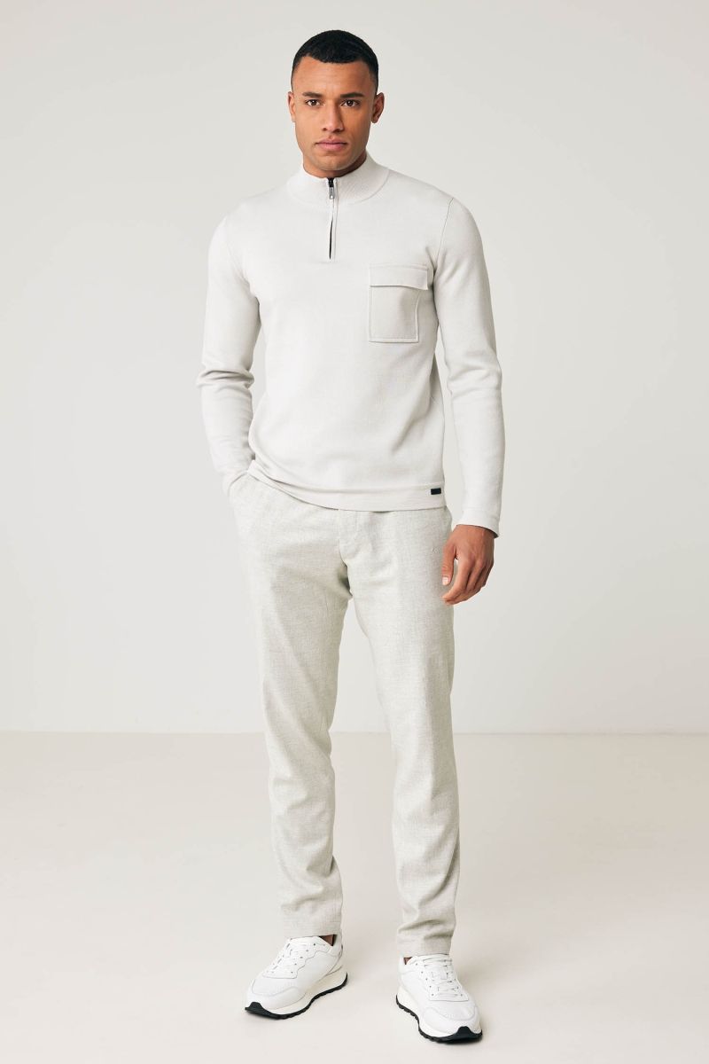 Interlock turtle zip off-white