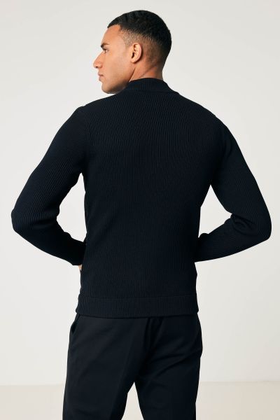 Cool dry padded jack zwart